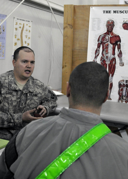 File:Doctor of physical therapy 2660.jpg